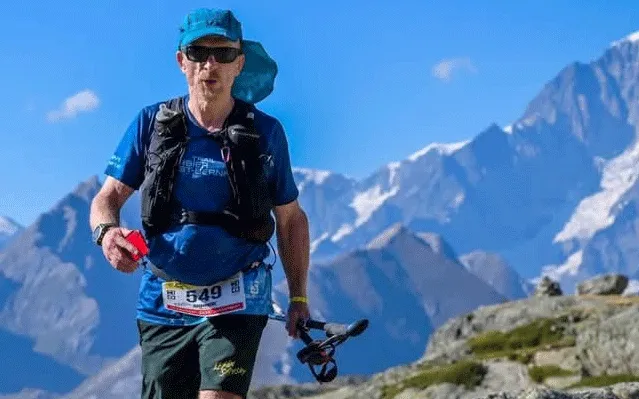 Nhà leo núi lập kỷ lục 19 lần chinh phục đỉnh Everest - Ảnh 1.