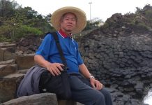 Người đàn ông 60 tuổi “xuyên Việt” với xe máy cũ và 8 loại thuốc mỗi ngày