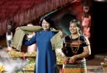 Ngày mới trên sóc Bom Bo