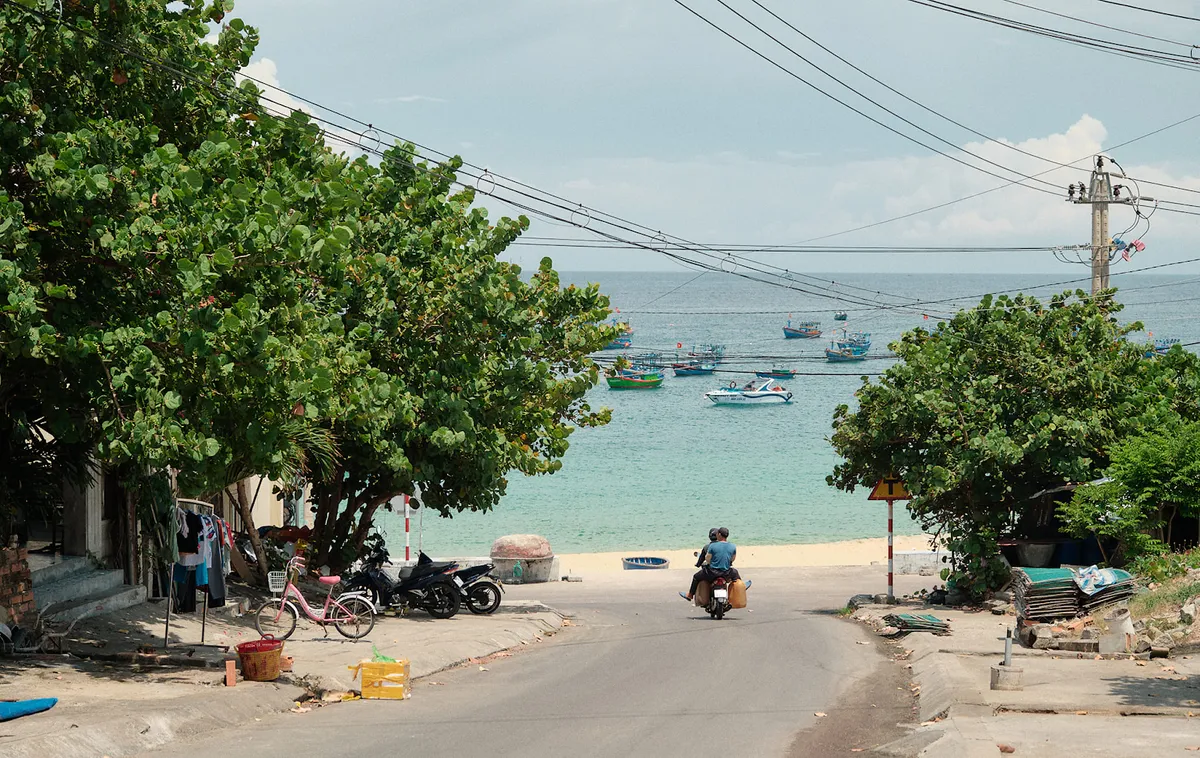 Đón bình minh thơ mộng trên làng chài Nhơn Lý - Ảnh 10.