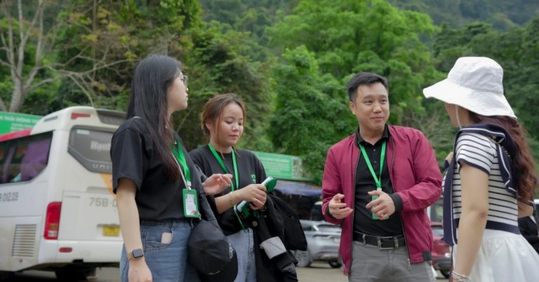 Sovaba Travel và hành trình làm nên thương hiệu trong ngành du lịch Quảng Bình Sovaba Travel và hành trình làm nên thương hiệu trong ngành du lịch Quảng Bình