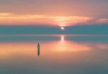 Bãi biển ‘vô cực’ đẹp như tranh vẽ ở miền Trung, nổi rần rần trên mạng xã hội