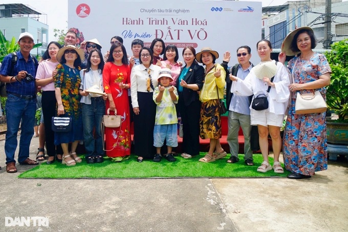 Bình Định chính thức mở tuyến du lịch bằng tàu hỏa ngắm tháp cổ - 2