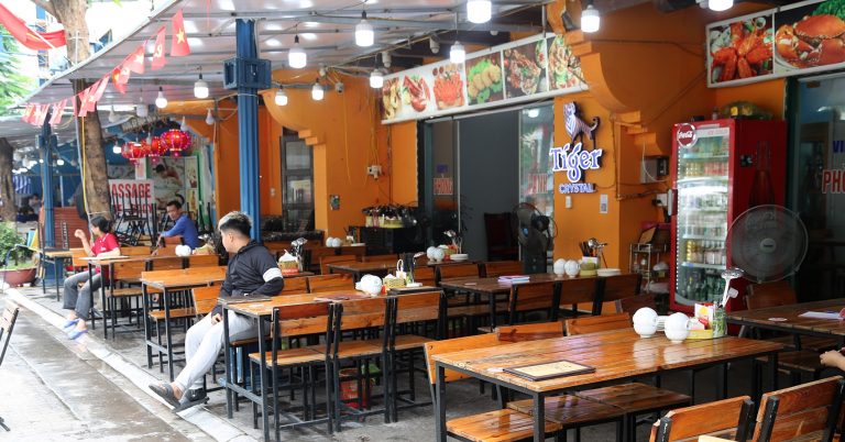 Cảnh khó tin ở thủ phủ du lịch Hạ Long dịp nghỉ lễ Cảnh khó tin ở thủ phủ du lịch Hạ Long dịp nghỉ lễ