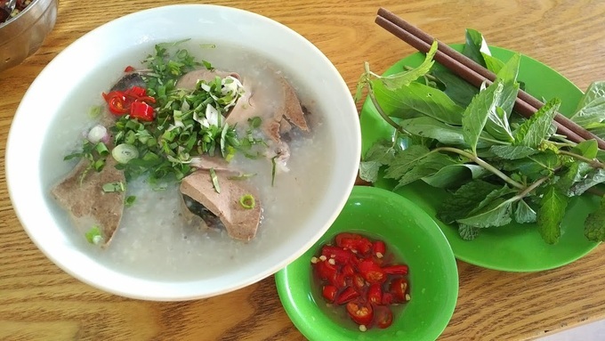 Cháo lòng Việt Nam nằm trong top những món cháo ngon nhất châu Á - 1