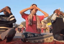 Cô gái Hàn một mình du lịch Ấn Độ, gặp tình huống khiến ai xem cũng bật cười