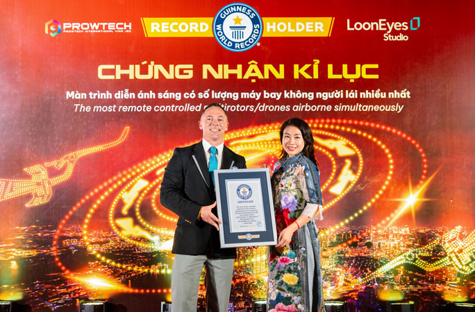 Màn trình diễn drone của TP Hồ Chí Minh xác lập kỷ lục thế giới - Ảnh 2.