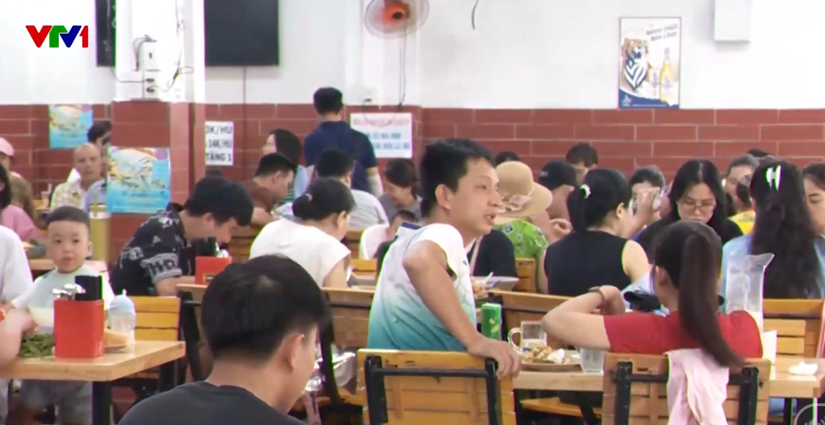 Tránh nạn ‘chặt chém’ du khách là góp phần lành mạnh hóa hoạt động du lịch - Ảnh 1.