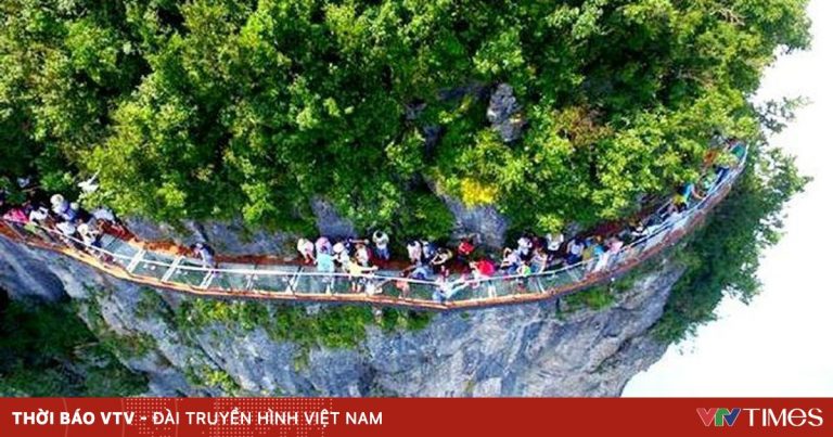 Du lịch mạo hiểm bùng nổ ở Trương Gia Giới Du lịch mạo hiểm bùng nổ ở Trương Gia Giới
