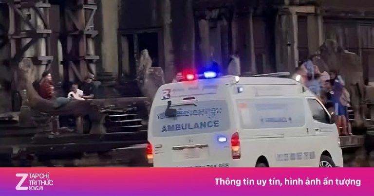 Sét đánh trúng đền Angkor Wat, 3 du khách thiệt mạng Sét đánh trúng đền Angkor Wat, 3 du khách thiệt mạng