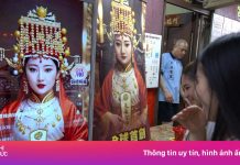 ‘Thần AI’ biết nói, ban phước tại Malaysia