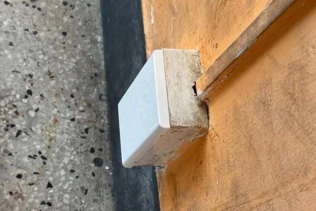 Khách gọi ly cà phê cắm rễ cả ngày, ứng xử sao với người ngồi lâu gọi ít? - 1
