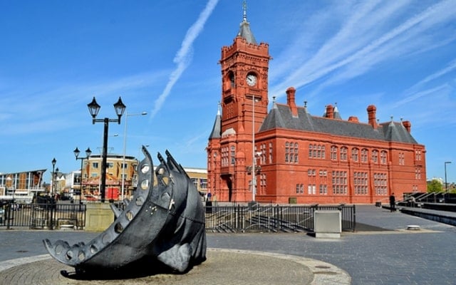 Đắm mình trước vẻ đẹp cổ kính của thành phố Cardiff nước Anh Đắm mình trước vẻ đẹp cổ kính của thành phố Cardiff nước Anh
