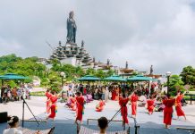 Lễ hội dâng đăng độc đáo mừng Lễ Vía Bà tại núi Bà Đen