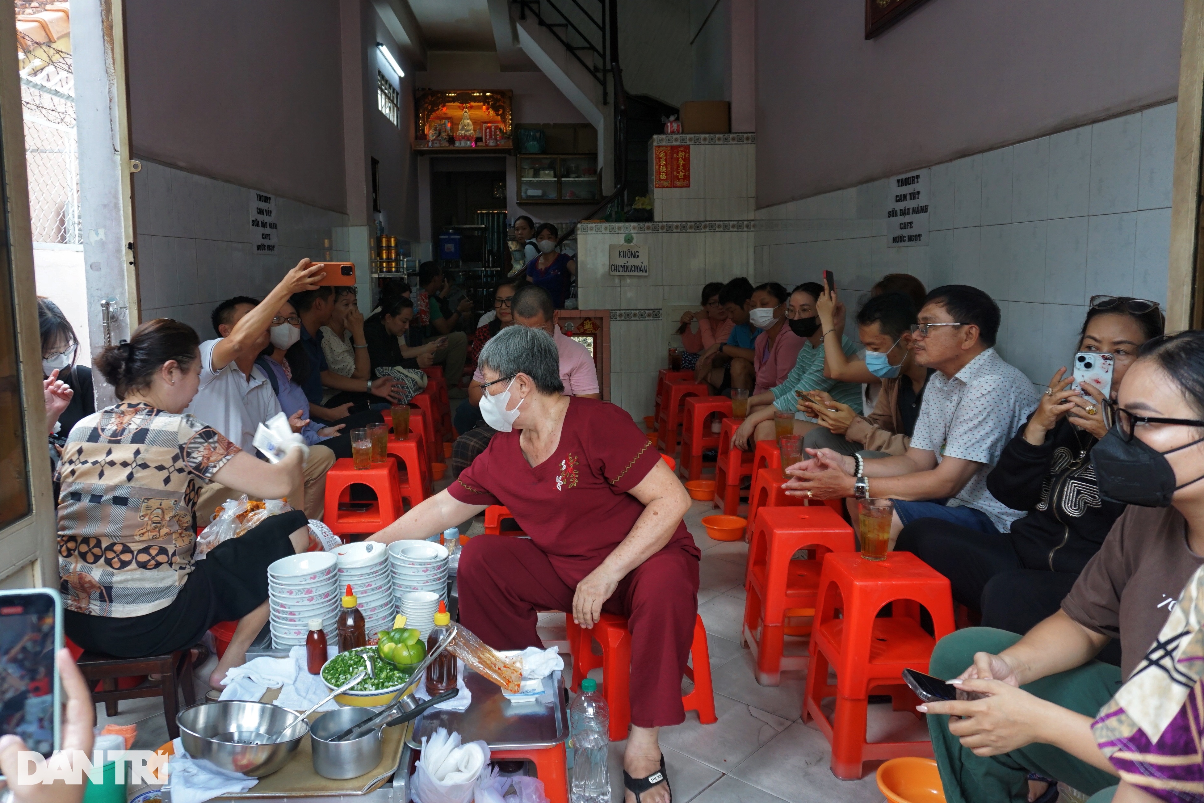 Quán bánh canh nhanh nhất TPHCM nghỉ bán, khách vội đến ăn vẫn không kịp - 3