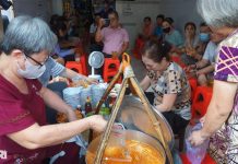 Quán bánh canh “nhanh nhất TPHCM” nghỉ bán, khách vội đến ăn vẫn không kịp