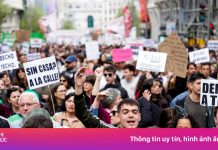 Vòng lặp du lịch khó thoát ở châu Âu