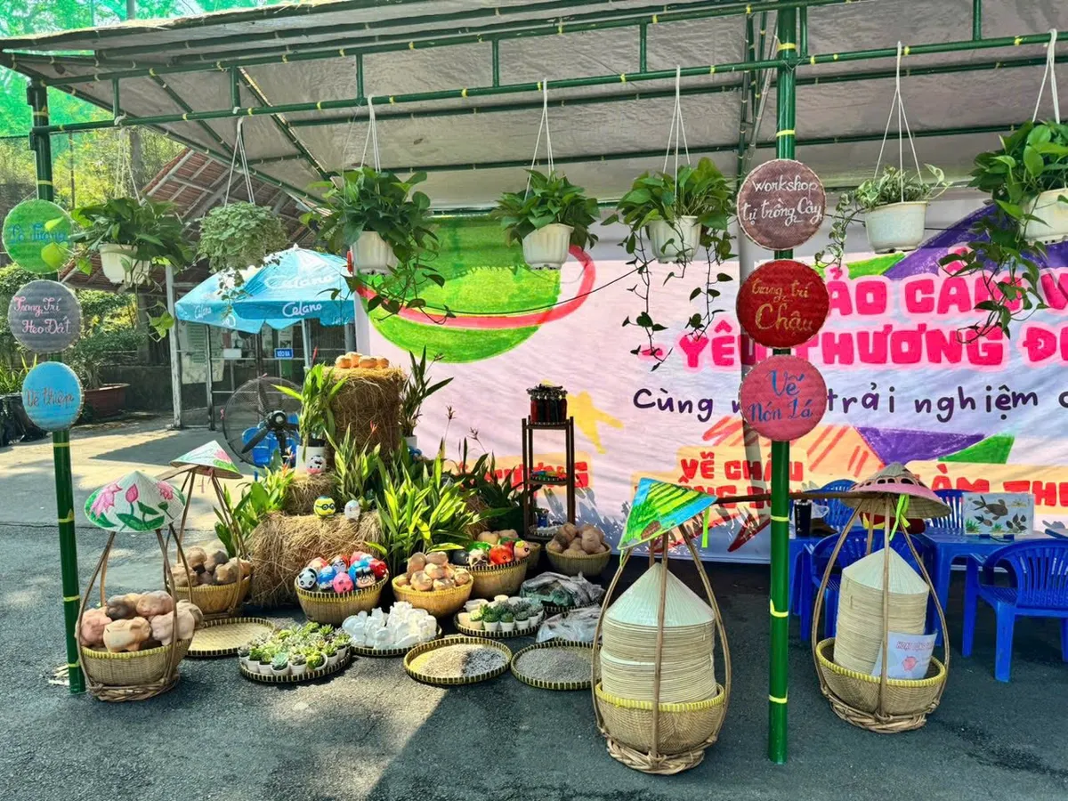Thảo Cầm Viên Sài Gòn rộn rã chảo hè - Ảnh 1.