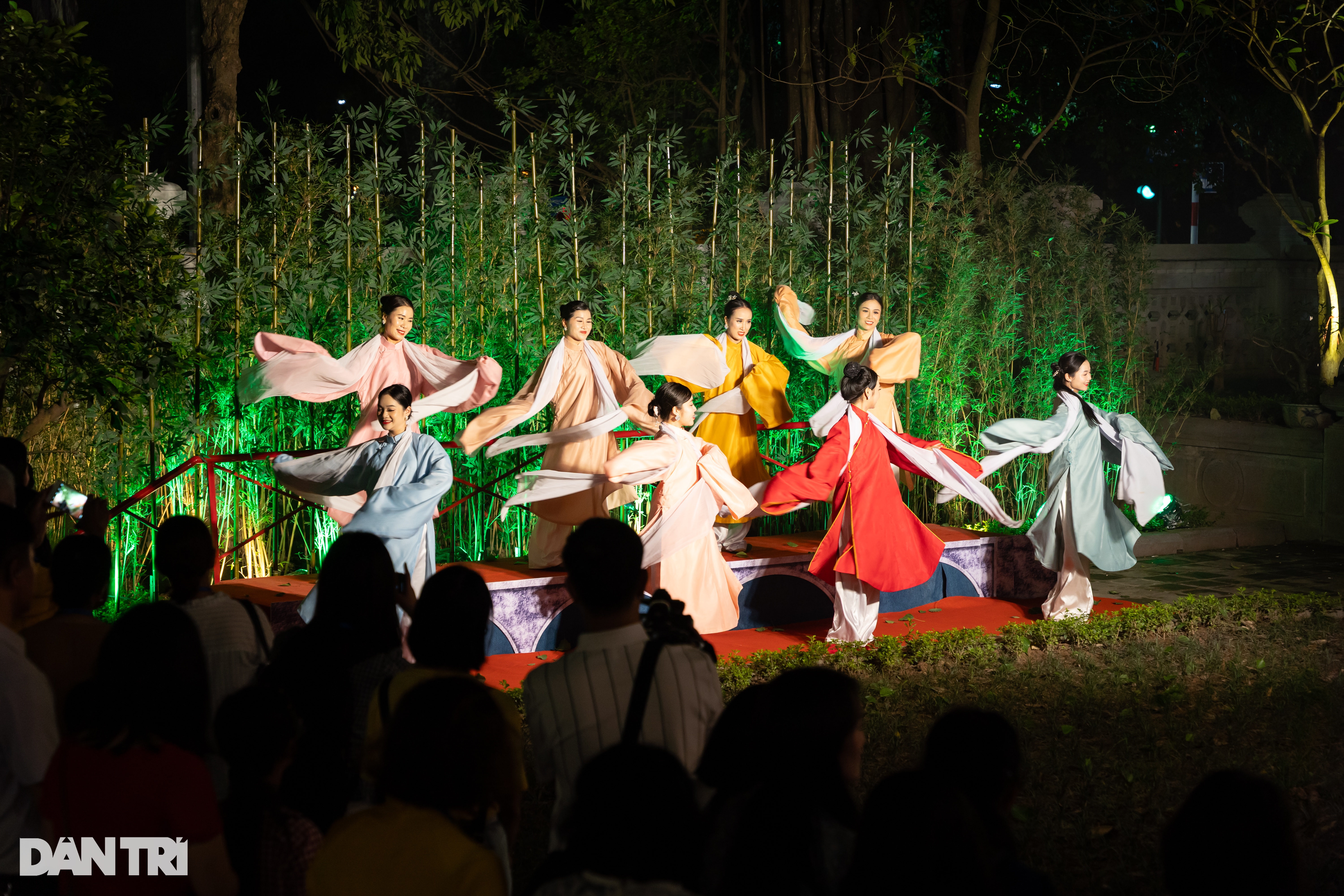 Trải nghiệm tour đêm ở Di tích Quốc gia đặc biệt giữa lòng Hà Nội - 6