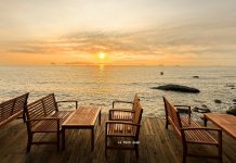 Cây cầu gỗ ven biển Thanh Hoá gây sốt nhờ góc ngắm hoàng hôn đẹp như ở Phú Quốc