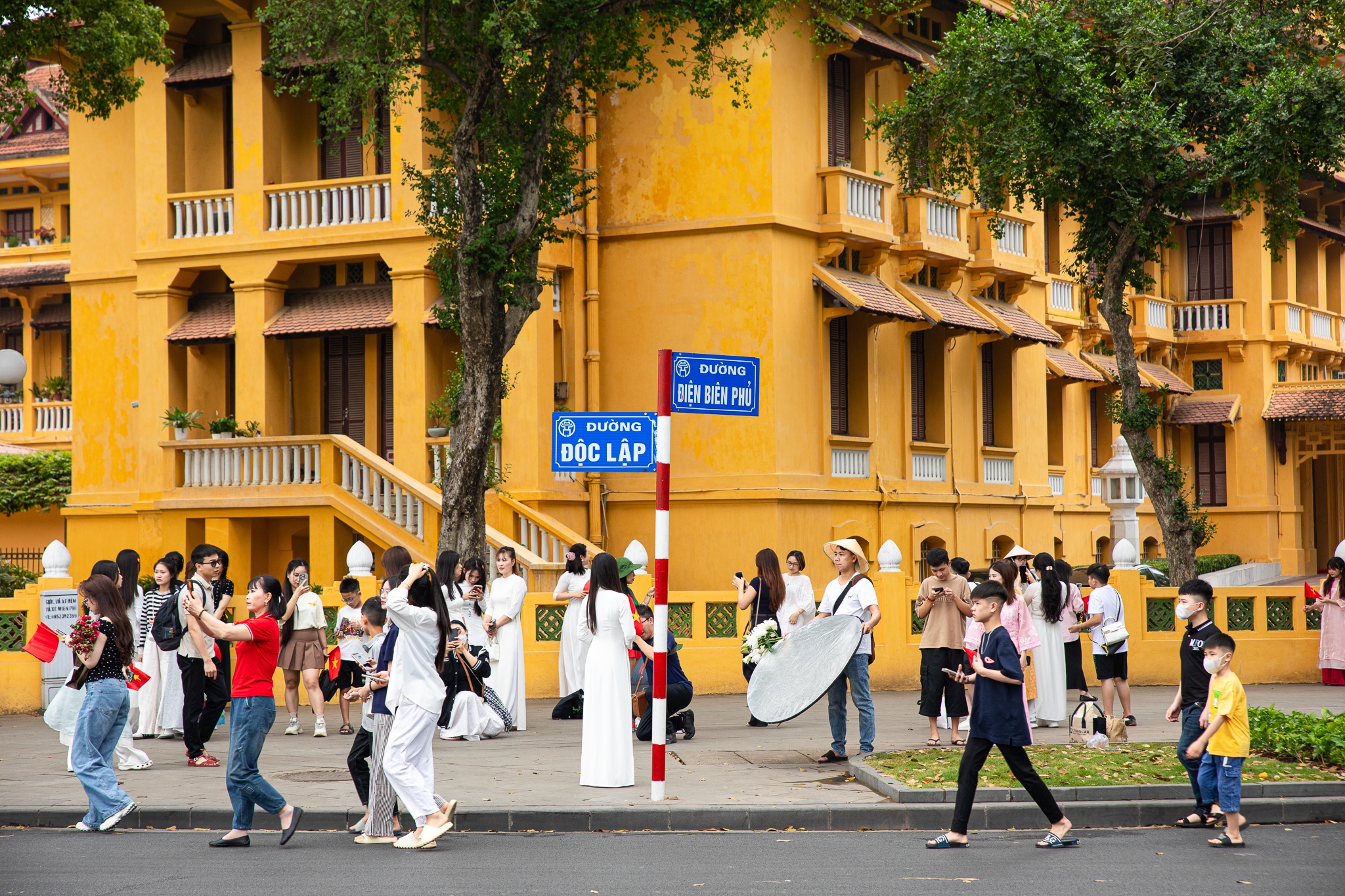 check in voi co hoa anh 12