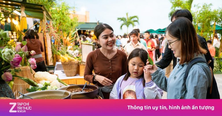 Núi Bà Đen tấp nập du khách đi lễ vía Bà và tham dự chợ lá Núi Bà Đen tấp nập du khách đi lễ vía Bà và tham dự chợ lá
