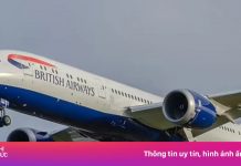 Tiếp viên British Airways múa khỏa thân trong khoang thương gia