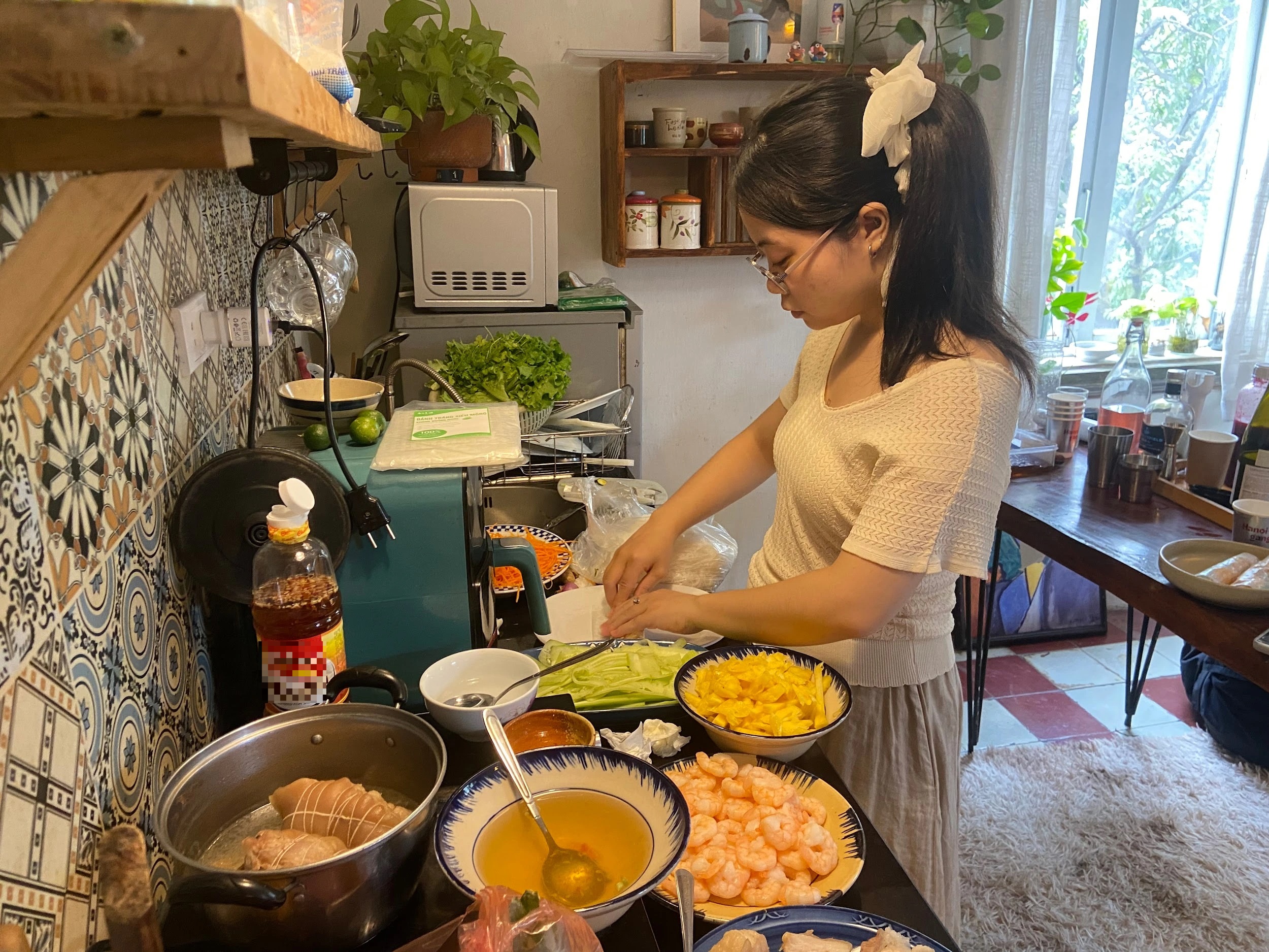 Không gian độc đáo: Nơi người lạ nấu ăn, khiêu vũ và trò chuyện đến sáng - 2