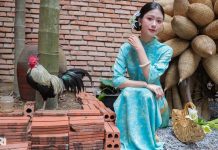 Hà Nội: Quán cà phê gợi ký ức làng quê với cổng làng, mái ngói và… gà gáy