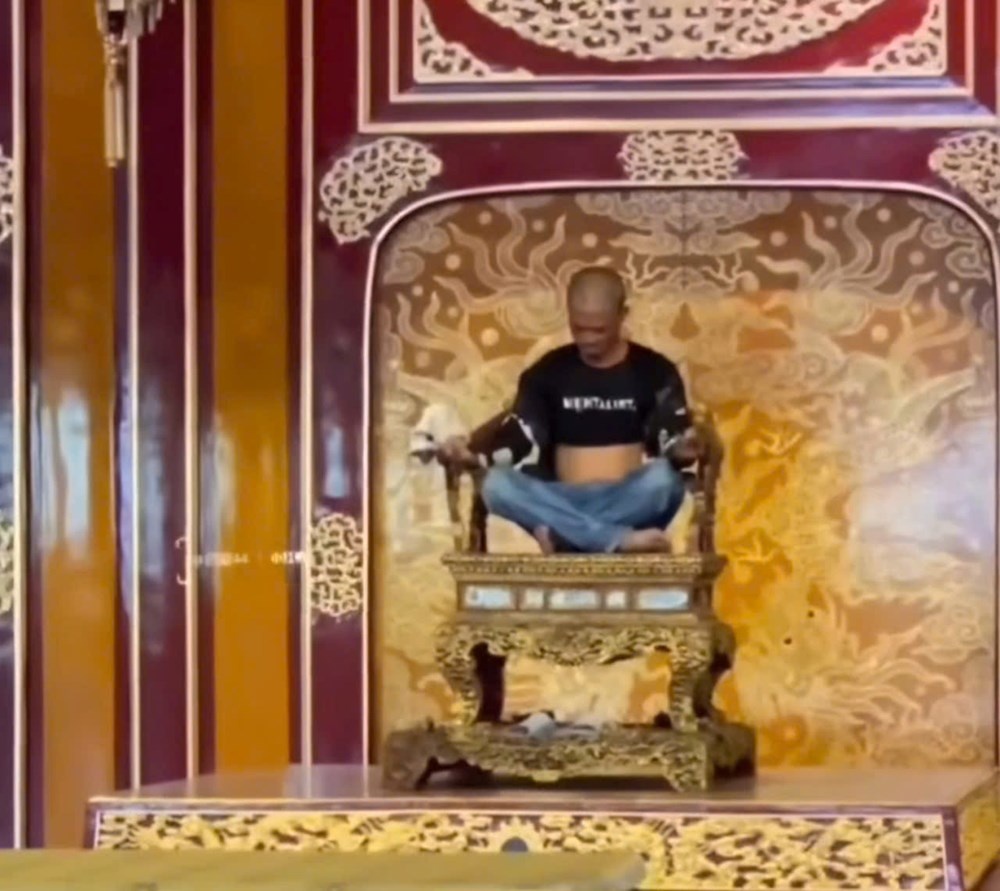 ngai vang trieu Nguyen anh 4