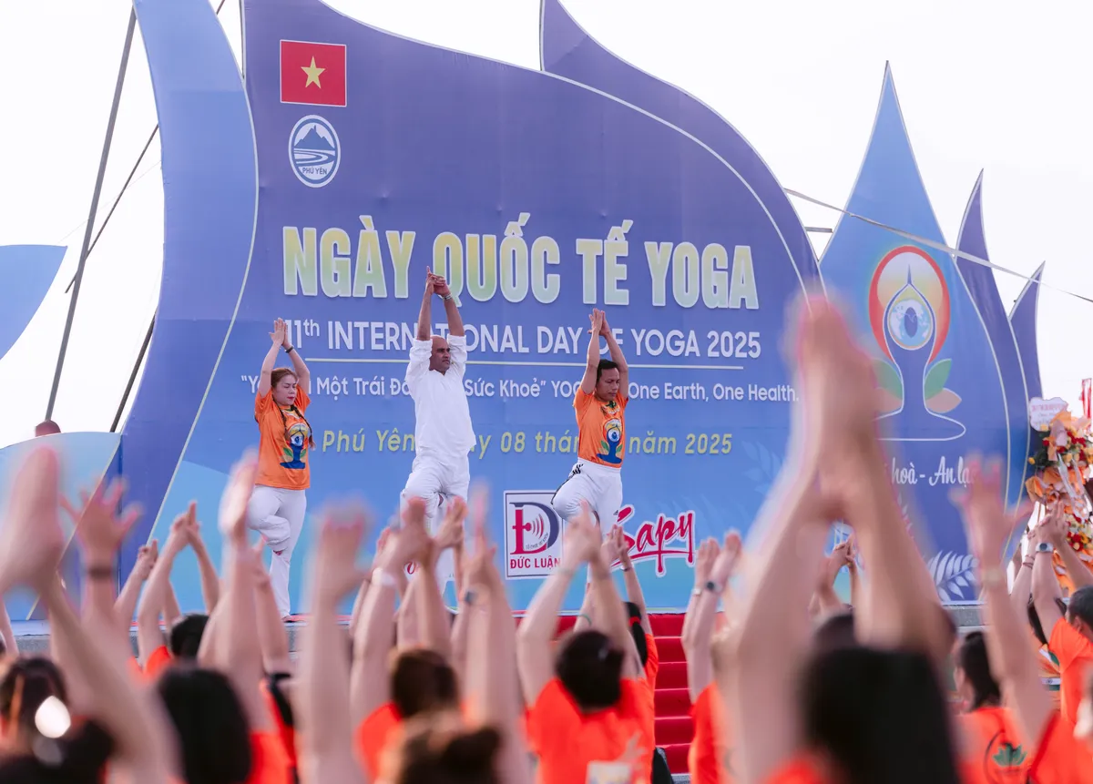 Phú Yên lan tỏa năng lượng tích cực qua Ngày Quốc tế Yoga 2025: Định hình điểm đến du lịch thể thao - sức khỏe - Ảnh 4.