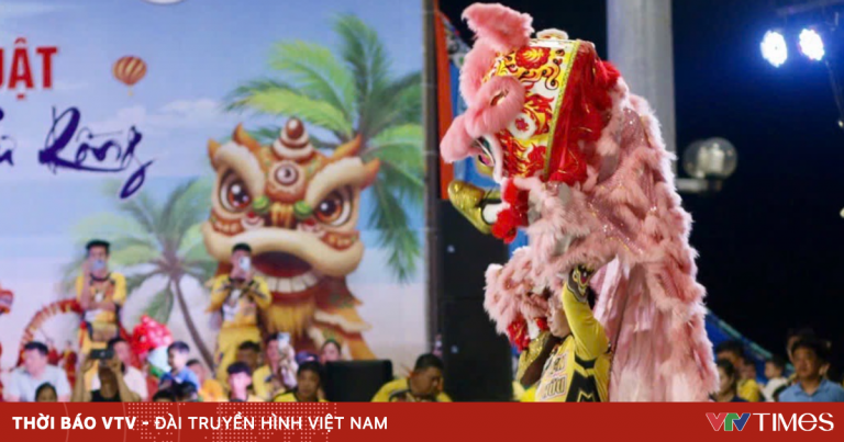 Nghệ thuật Lân Sư Rồng: Dấu ấn truyền thống hòa nhịp cùng du lịch biển Nghệ thuật Lân Sư Rồng: Dấu ấn truyền thống hòa nhịp cùng du lịch biển