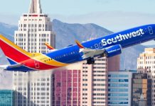 Tiếp viên bỏ sót một viên đá trên máy bay, khách đòi bồi thường 5,2 tỉ đồng