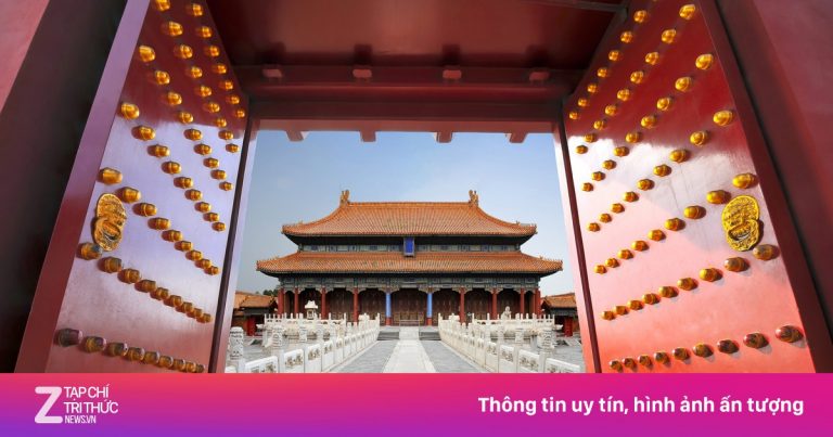Bí mật đằng sau 81 chiếc đinh trên cổng Tử Cấm Thành Bí mật đằng sau 81 chiếc đinh trên cổng Tử Cấm Thành