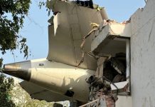 Vì sao chỉ người ngồi ghế 11A trên máy bay thoát chết, 241 khách tử vong?