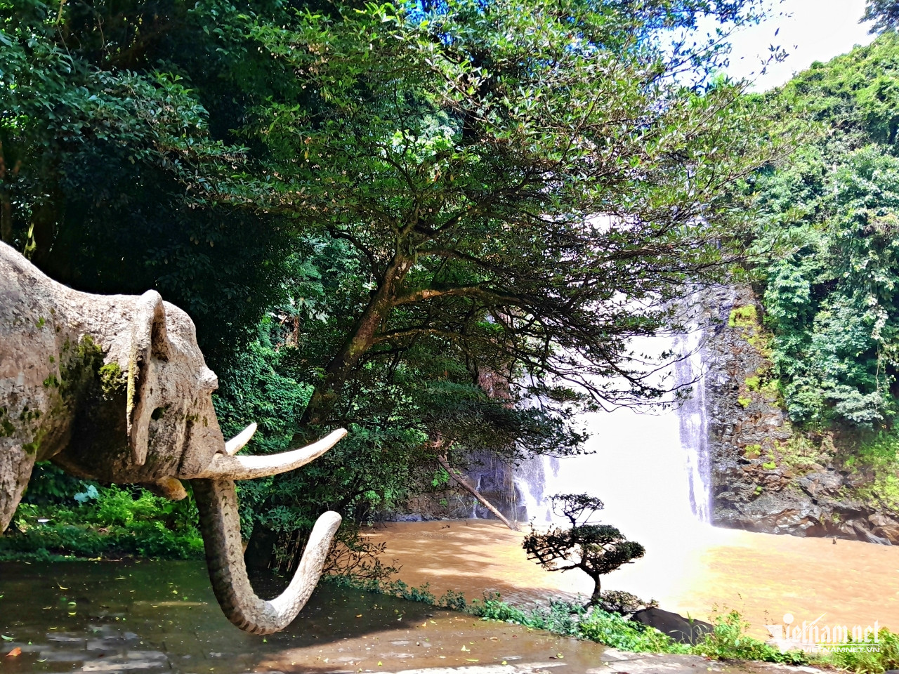 W-thac nuoc 7.jpg