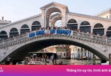Dân Venice muốn chặn kênh đào ngăn đám cưới triệu USD của Jeff Bezos