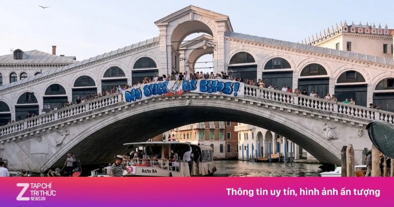 Dân Venice muốn chặn kênh đào ngăn đám cưới triệu USD của Jeff Bezos Dân Venice muốn chặn kênh đào ngăn đám cưới triệu USD của Jeff Bezos