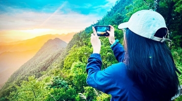 Về thăm Bạch Mã Về thăm Bạch Mã