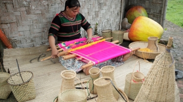 Đặc sắc nghề dệt thổ cẩm truyền thống của người M’nông Đặc sắc nghề dệt thổ cẩm truyền thống của người M’nông