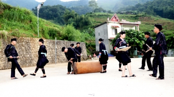 Mèo Vạc, nơi hội tụ sắc màu văn hóa các dân tộc Mèo Vạc, nơi hội tụ sắc màu văn hóa các dân tộc