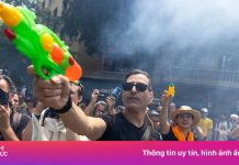 ‘Kỳ nghỉ của các người, nỗi bất hạnh của chúng tôi’