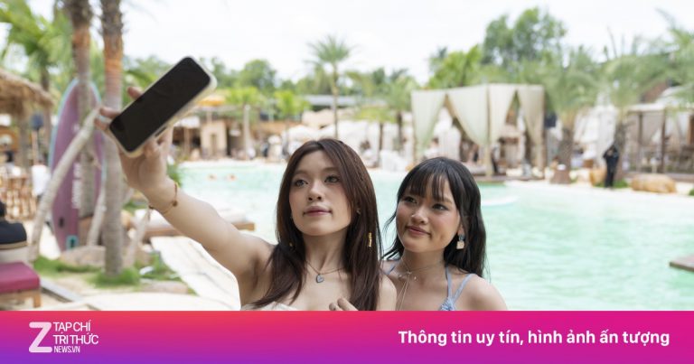 Quán cà phê ‘ốc đảo’ hút khách ở TP.HCM