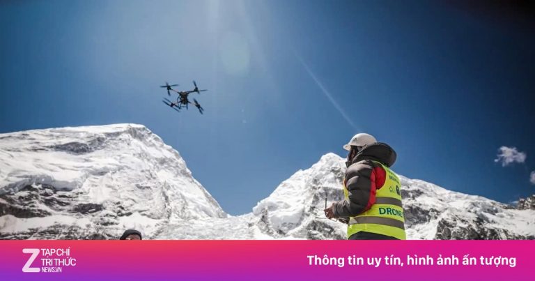 Dùng drone dọn hơn 280 kg rác trên đỉnh Everest Dùng drone dọn hơn 280 kg rác trên đỉnh Everest