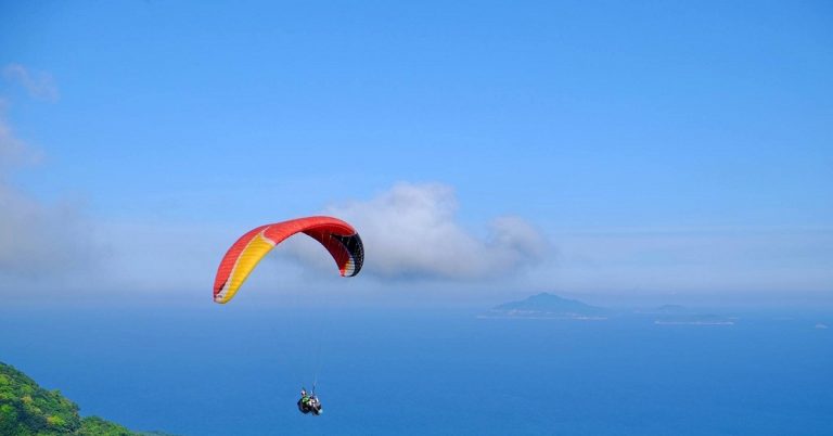 Du khách tử vong khi chơi dù lượn ở bán đảo Sơn Trà: Cơ quan chức năng nói gì? Du khách tử vong khi chơi dù lượn ở bán đảo Sơn Trà: Cơ quan chức năng nói gì?