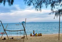 Du lịch hè ở hòn đảo xanh mướt cách Hà Nội chưa tới 300km, ăn đặc sản tên lạ