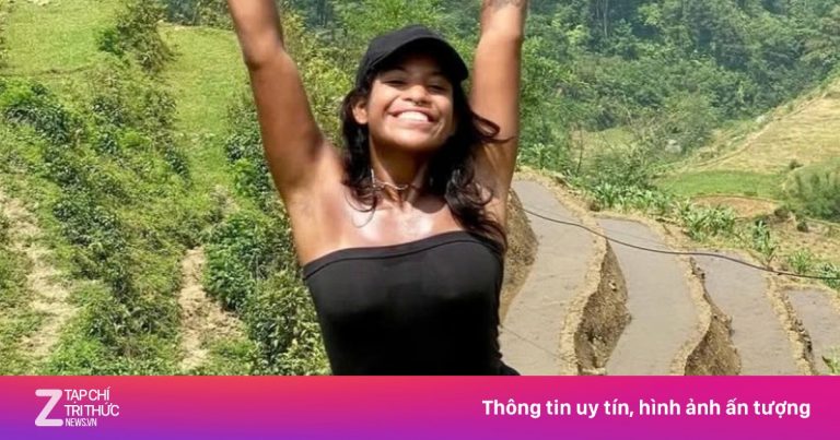 Khách Brazil rơi xuống khe núi lửa Indonesia Khách Brazil rơi xuống khe núi lửa Indonesia