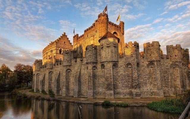 Chiêm ngưỡng vẻ đẹp của lâu đài Gravensteen tại thành phố Ghent – Bỉ