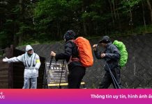 Thêm một mùa leo Phú Sĩ đáng đau đầu của Nhật Bản