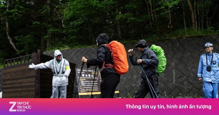 Thêm một mùa leo Phú Sĩ đáng đau đầu của Nhật Bản Thêm một mùa leo Phú Sĩ đáng đau đầu của Nhật Bản